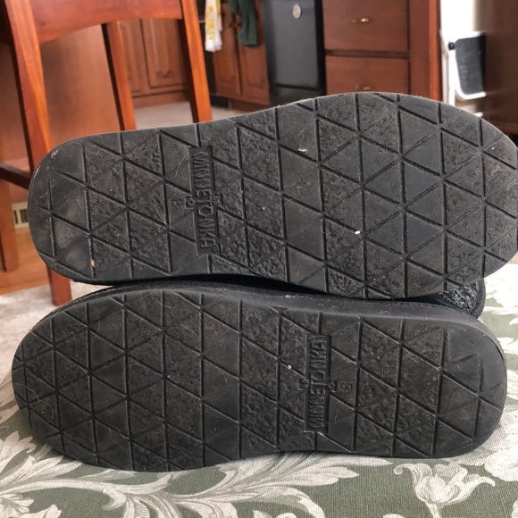 Minnetonka Suede Shearling Boots - Picture 7 of 8